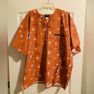 UNIV of Texas Longhorns scrub top size 2XL